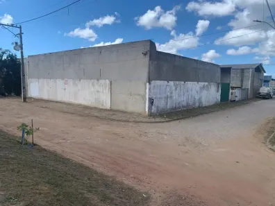 Galpão/Depósito/Armazém para alugar, 230m² no Parque Jóquei Club, Campos dos Goytacazes