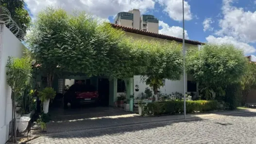 Casa de Condomínio com 4 Quartos à venda, 150m² no Horto, Teresina
