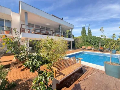 Casa de Condomínio com 4 Quartos à venda, 2600m² no Araras, Petrópolis