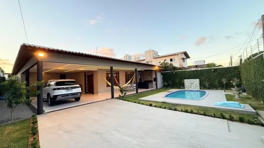Casa com 4 Quartos à venda, 300m² no Capim Macio, Natal
