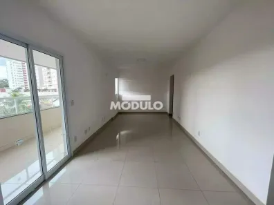 Apartamento com 3 Quartos para alugar, 98m² no Tubalina, Uberlândia