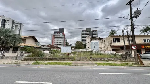 Lote/Terreno à venda, 776m² no Anita Garibaldi, Joinville