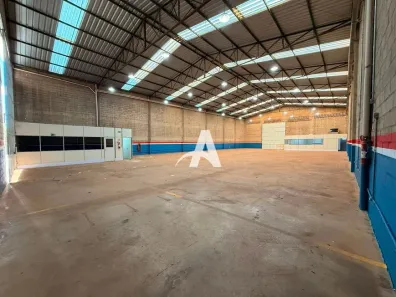 Galpão/Depósito/Armazém para alugar, 800m² no Alto Umuarama, Uberlândia