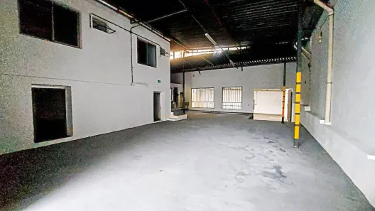 Galpão/Depósito/Armazém para alugar, 350m² no Lapa, São Paulo