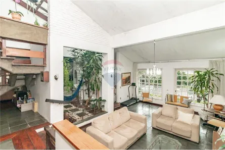 Casa com 6 Quartos à venda, 390m² no Boa Vista, Porto Alegre