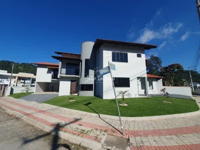 Casa com 4 Quartos à venda, 338m² no Guarani, Brusque