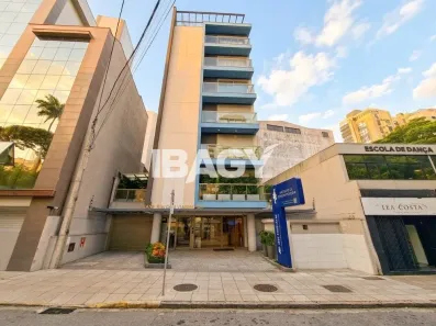 Apartamento com 3 Quartos para alugar, 132m² no Centro, Florianópolis