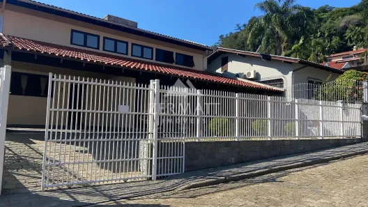 Casa com 3 Quartos à venda, 620m² no Velha, Blumenau
