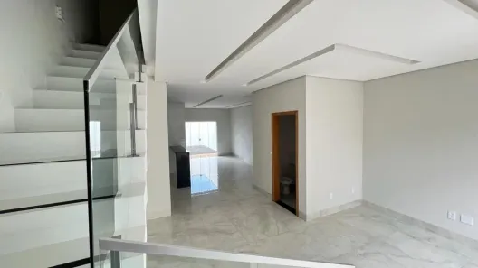Casa com 3 Quartos à venda, 124m² no Grand Ville, Uberlândia