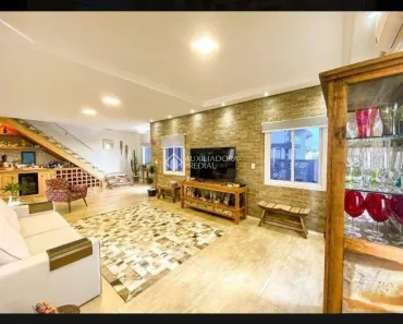 Casa com 3 Quartos para alugar, 257m² no Igara, Canoas