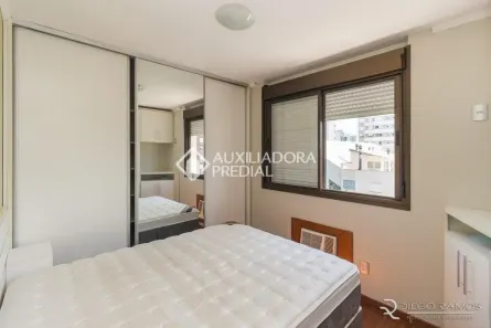 Apartamento com 3 Quartos para alugar, 82m² no Passo da Areia, Porto Alegre