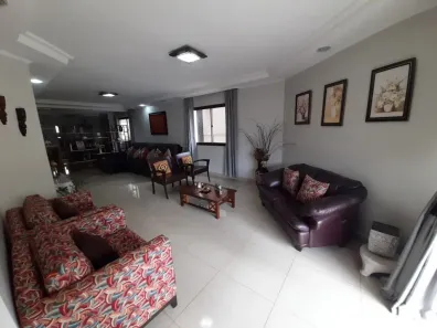 Apartamento com 4 Quartos à venda, 214m² no Setor Bueno, Goiânia