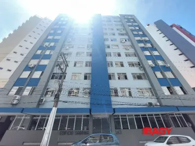 Apartamento com 3 Quartos para alugar, 80m² no Centro, Florianópolis