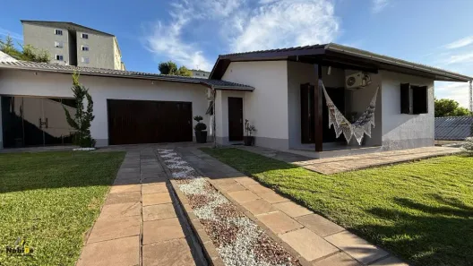 Casa com 3 Quartos à venda, 140m² no São Luiz, Caxias do Sul