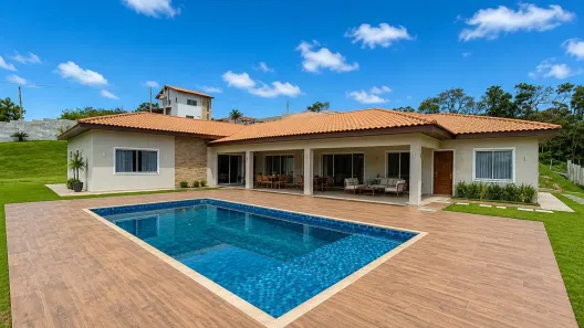 Fazenda/Sítio com 3 Quartos à venda, 103m² no Centro, Igaratá