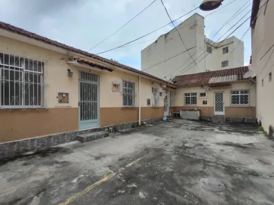 Casa com 2 Quartos para alugar, 31m² no Olaria, Rio de Janeiro