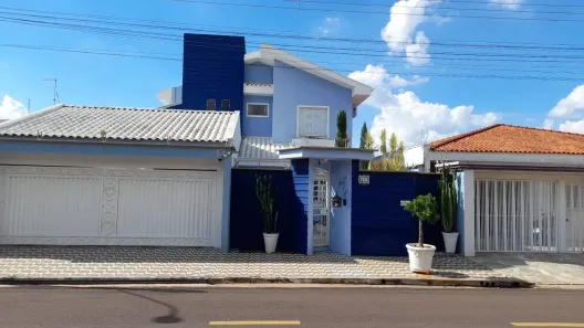 Sobrado com 3 Quartos à venda, 390m² no Jardim Acapulco, Osvaldo Cruz