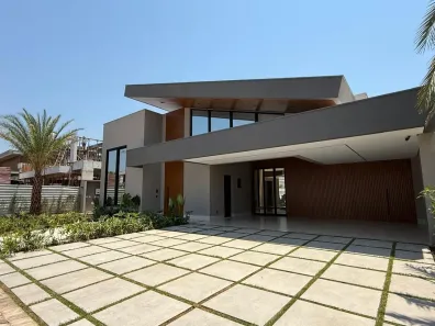 Casa com 4 Quartos à venda, 447m² no Boa Esperança, Cuiabá