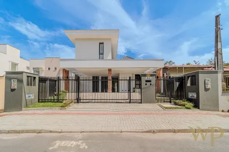 Casa com 5 Quartos à venda, 306m² no Jardim Sofia, Joinville