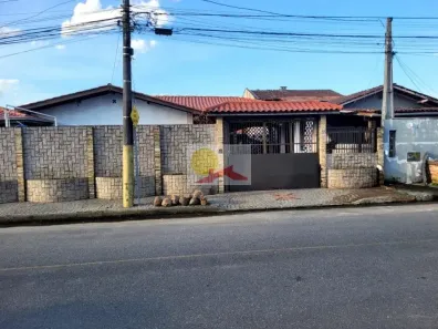 Casa com 3 Quartos à venda, 280m² no Floresta, Joinville