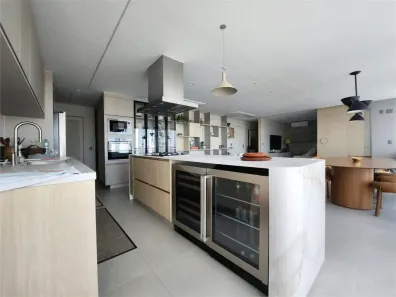 Apartamento com 4 Quartos à venda, 197m² no Jardim das Acácias, São Paulo