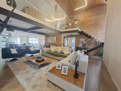 Casa com 5 Quartos à venda, 800m² no Iucas, Teresópolis