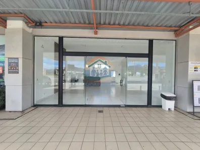Ponto Comercial para alugar, 67m² no Jardim Britânia, Caraguatatuba