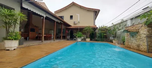 Casa com 4 Quartos à venda, 360m² no Vila Mury, Volta Redonda