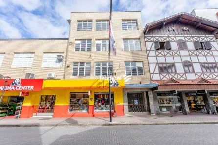 Prédio Comercial para alugar, 874m² no Centro, Blumenau