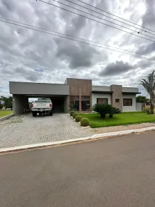 Casa de Condomínio com 3 Quartos à venda, 661m² no Jardim Tarobá, Cambé