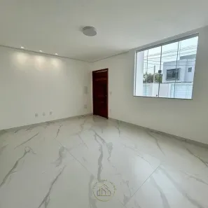Casa com 2 Quartos à venda, 76m² no Virgem Santa, Macaé