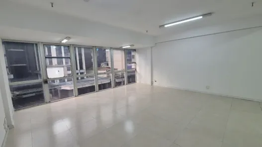 Sala Comercial à venda, 42m² no Floresta, Porto Alegre