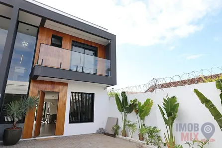 Sobrado com 3 Quartos à venda, 132m² no São Sebastião, Porto Alegre