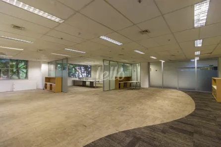 Sala Comercial para alugar, 319m² no Jardim Morumbi, São Paulo