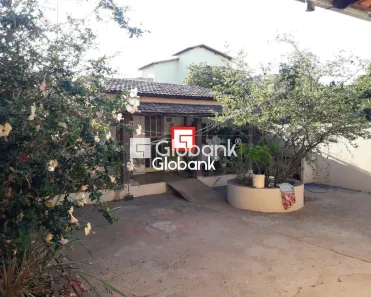 Casa com 3 Quartos à venda, 220m² no Jardim Palmeiras, Montes Claros