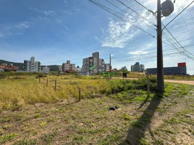Lote/Terreno à venda, 633m² no Village, Imbituba