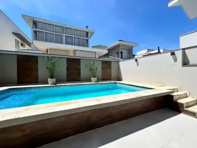 Casa de Condomínio com 3 Quartos à venda, 198m² no Parque Califórnia, Jacareí