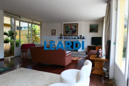 Sobrado com 4 Quartos à venda, 580m² no Vila Madalena, São Paulo