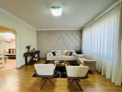 Casa com 3 Quartos à venda, 270m² no Vila Nogueira, Campinas
