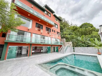 Casa com 6 Quartos para alugar, 704m² no Marapé, Santos