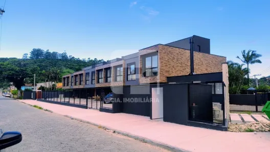 Casa com 2 Quartos à venda, 81m² no Cachoeira do Bom Jesus, Florianópolis