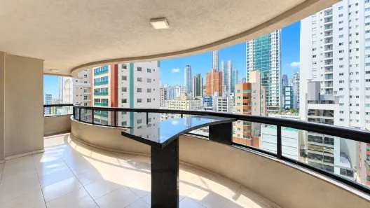 Apartamento com 3 Quartos para alugar, 104m² no Centro, Balneário Camboriú