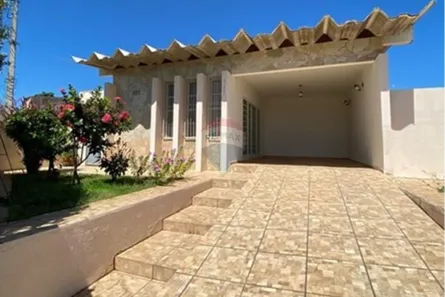 Casa com 3 Quartos à venda, 242m² no Rebouças, Lins