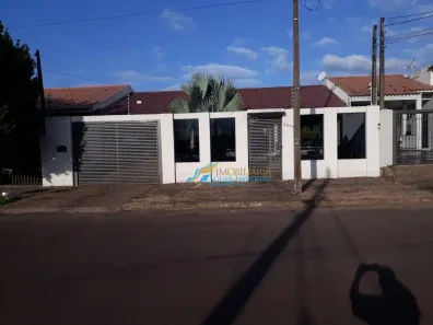Casa com 3 Quartos à venda, 420m² no Coqueiral, Cascavel