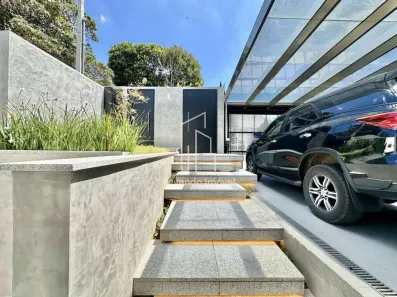 Sobrado com 7 Quartos à venda, 547m² no Granja Viana, Cotia