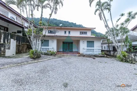 Casa com 6 Quartos para alugar, 275m² no Lagoinha, Ubatuba
