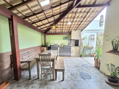 Casa com 2 Quartos à venda, 77m² no Ouro Verde, Rio das Ostras