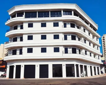 Apartamento com 2 Quartos para alugar, 130m² no Centro, Londrina