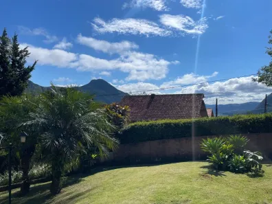 Casa com 3 Quartos à venda, 360m² no Cascatinha, Nova Friburgo