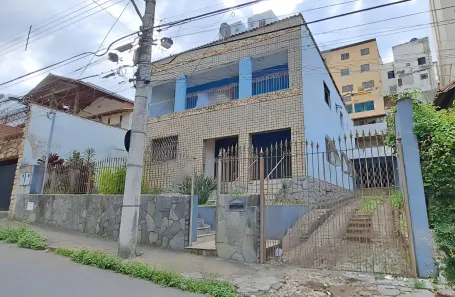 Casa com 7 Quartos à venda, 160m² no Jardim Glória, Juiz de Fora